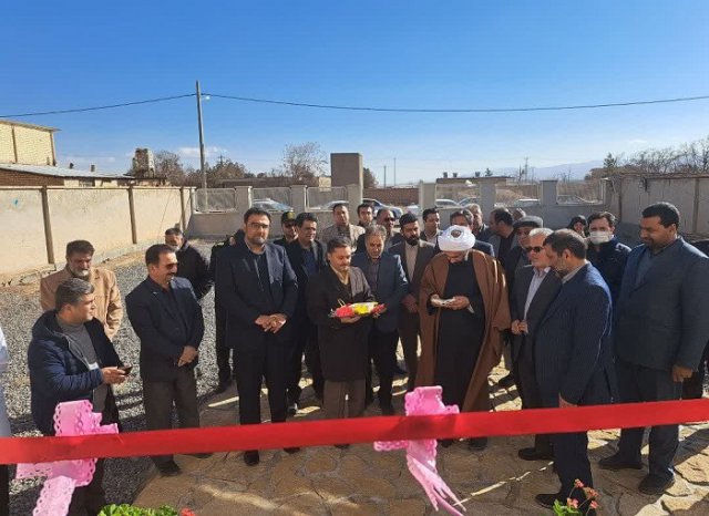 افتتاحیه